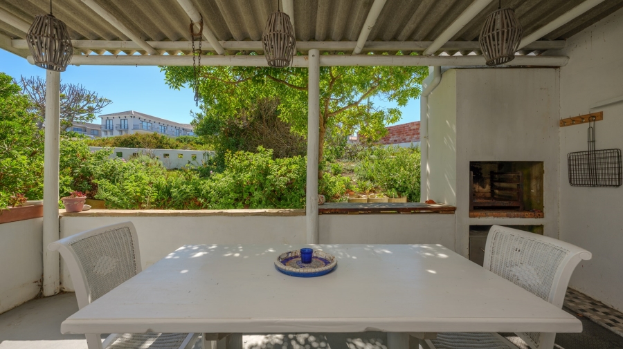 4 Bedroom Property for Sale in Oceanview Heights Western Cape